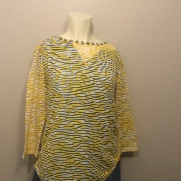 Sheer lemon and white patterned shirt. - Picture 2 of 12